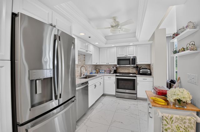 7786 Lakeside Boulevard 634, Boca Raton, FL 33434