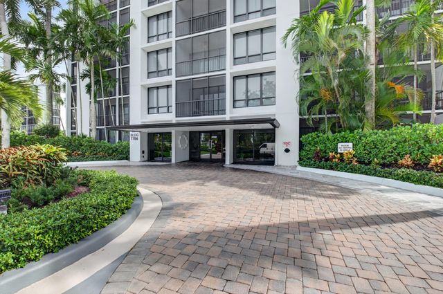 7786 Lakeside Boulevard 634, Boca Raton, FL 33434