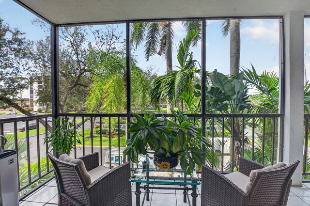 7786 Lakeside Boulevard 634, Boca Raton, FL 33434