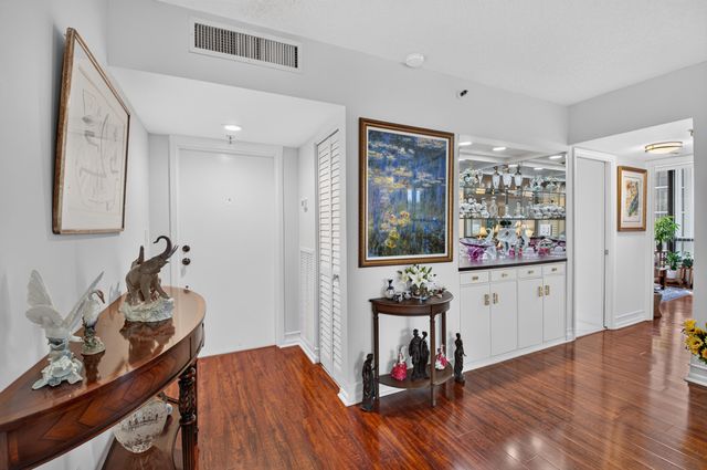 7786 Lakeside Boulevard 634, Boca Raton, FL 33434