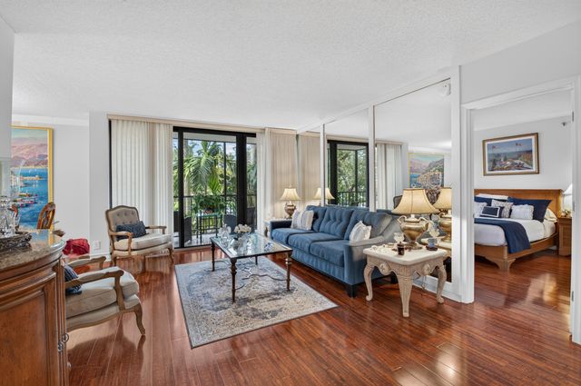 7786 Lakeside Boulevard 634, Boca Raton, FL 33434