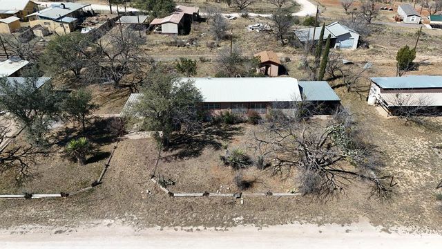 616 Driftwood Dr, Robert Lee, TX 76945