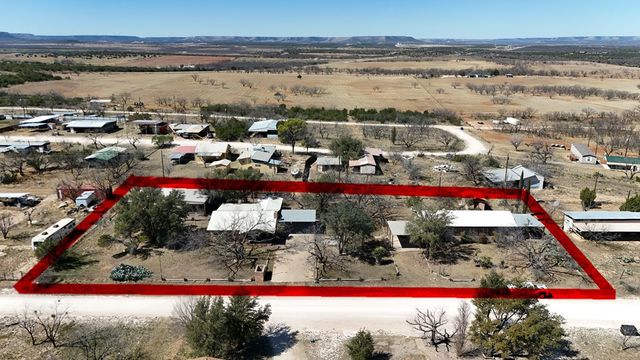 616 Driftwood Dr, Robert Lee, TX 76945