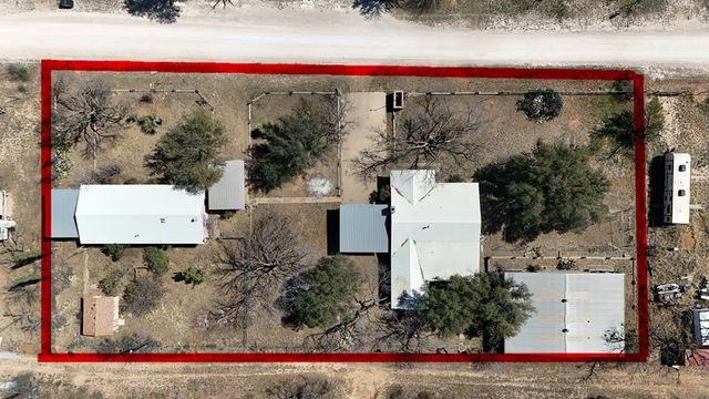 616 Driftwood Dr, Robert Lee, TX 76945