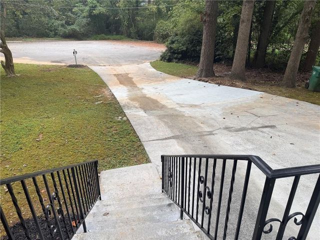 5959 Simone Drive, Stone Mountain, GA 30087