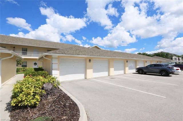 3225 Cypress Glen WAY 105, Naples, FL 34109