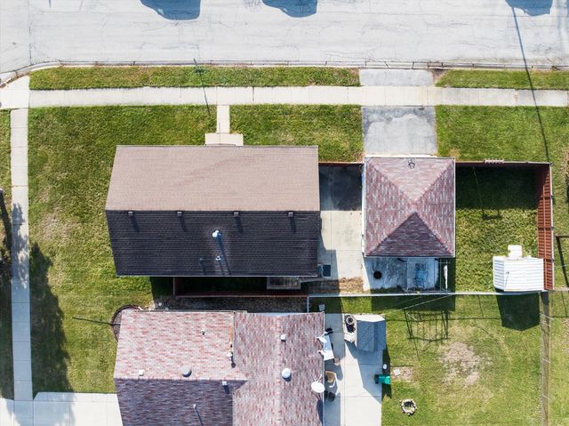 7624 Lockwood Avenue, Burbank, IL 60459