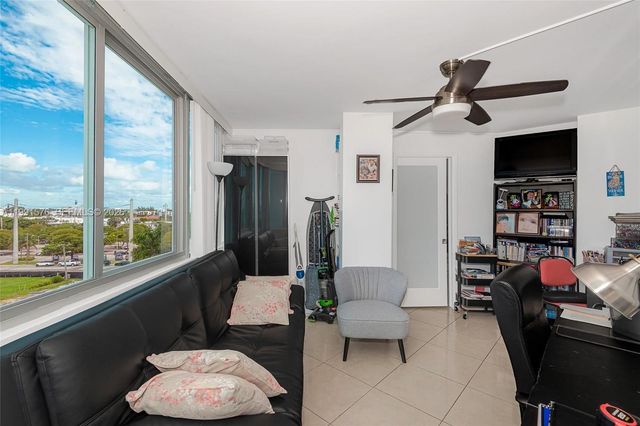 7135 Collins Ave 625, Miami Beach, FL 33141