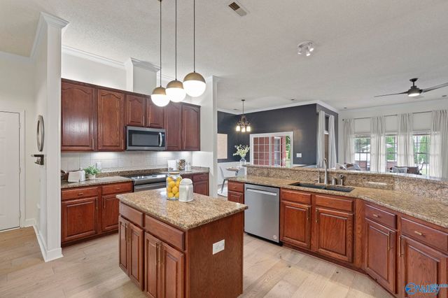 123 Cheval Blvd, Brownsboro, AL 35741