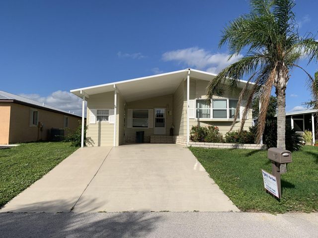 15 Lagos Del Norte, Fort Pierce, FL 34951