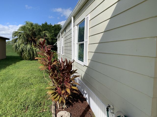 15 Lagos Del Norte, Fort Pierce, FL 34951