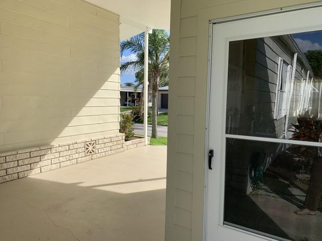 15 Lagos Del Norte, Fort Pierce, FL 34951