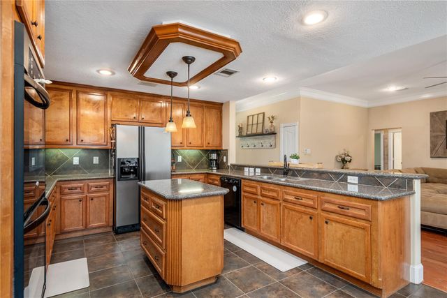 279 Argosy Lane, Montgomery, TX 77316