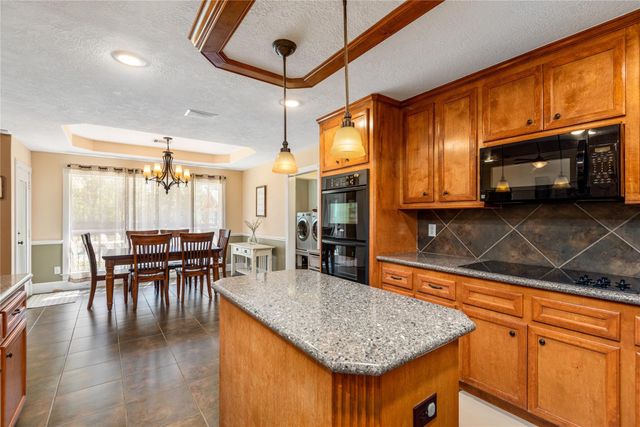 279 Argosy Lane, Montgomery, TX 77316