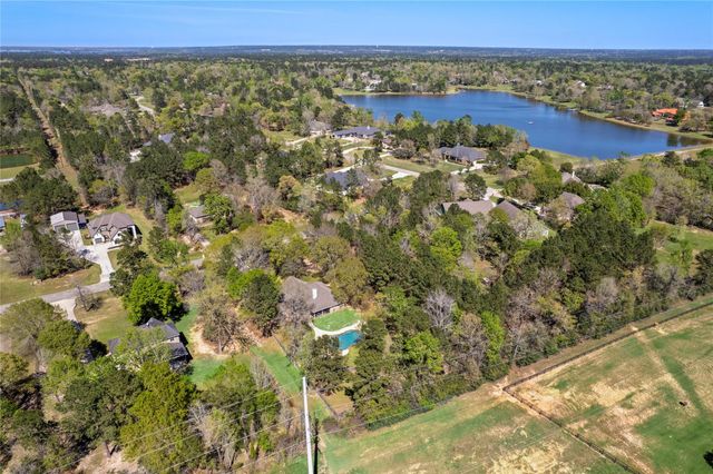 279 Argosy Lane, Montgomery, TX 77316