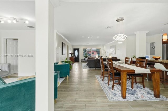 4925 Tyler St, Hollywood, FL 33021