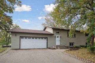 1164 Merrifield Court, Shakopee, MN 55379
