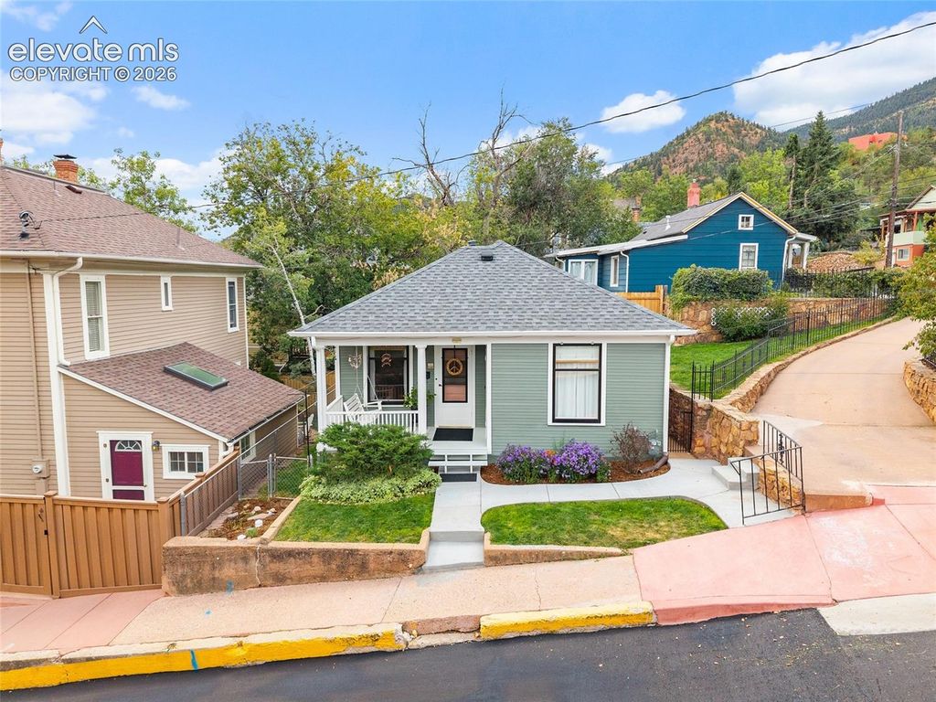 7 Waltham Avenue, Manitou Springs, CO 80829 — photo 4