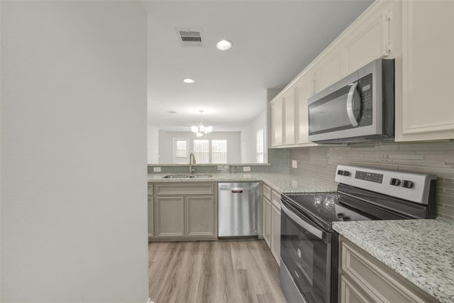 750 Redwing Park Drive, Houston, TX 77009