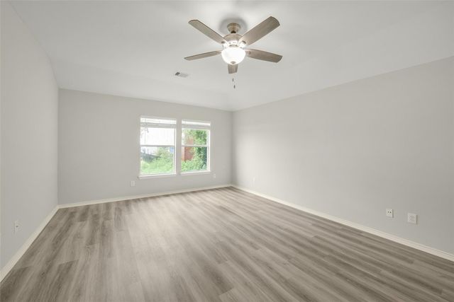 750 Redwing Park Drive, Houston, TX 77009