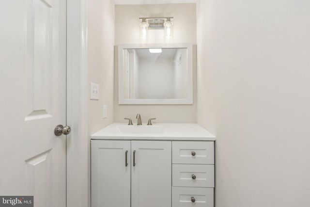 945 FICKLEN RD, Fredericksburg, VA 22405