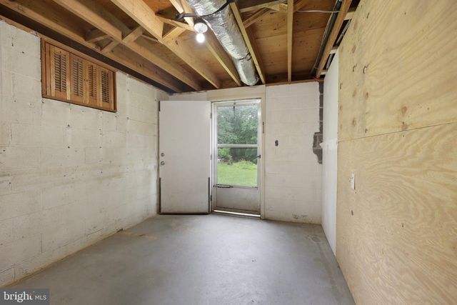 945 FICKLEN RD, Fredericksburg, VA 22405