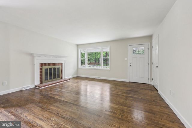 945 FICKLEN RD, Fredericksburg, VA 22405