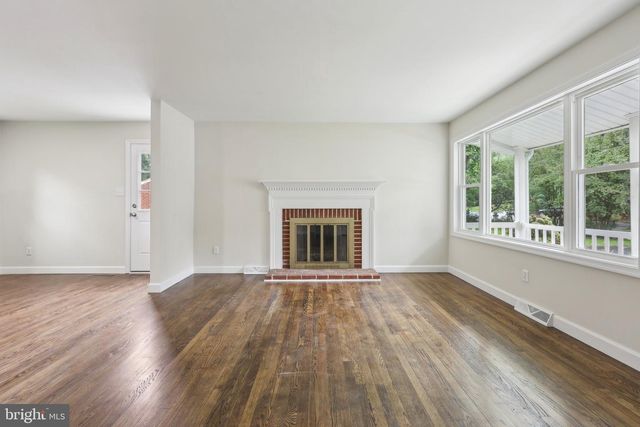 945 FICKLEN RD, Fredericksburg, VA 22405