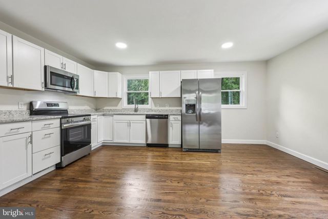 945 FICKLEN RD, Fredericksburg, VA 22405