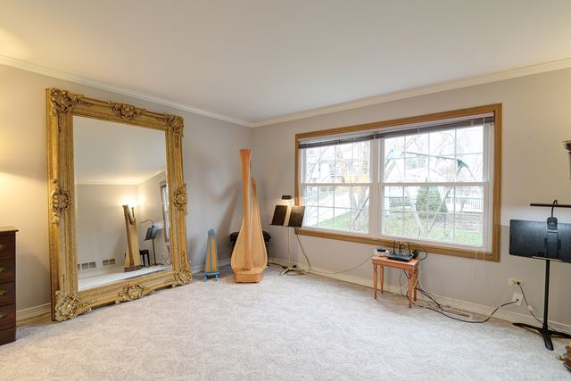 794 Burning Trail, Carol Stream, IL 60188