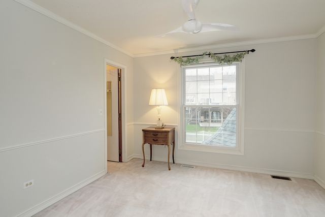 794 Burning Trail, Carol Stream, IL 60188