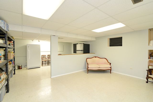 794 Burning Trail, Carol Stream, IL 60188