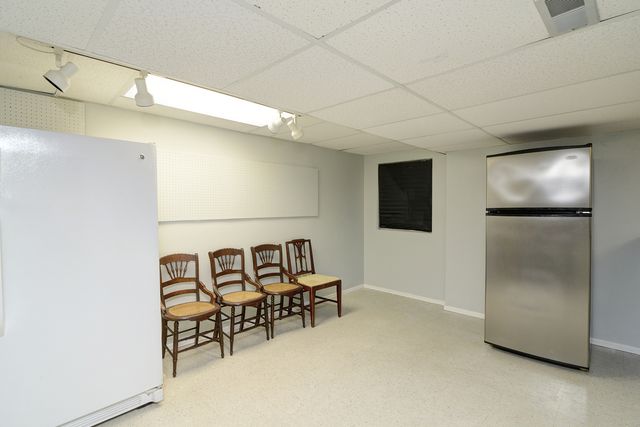 794 Burning Trail, Carol Stream, IL 60188