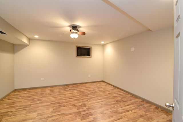 794 Burning Trail, Carol Stream, IL 60188