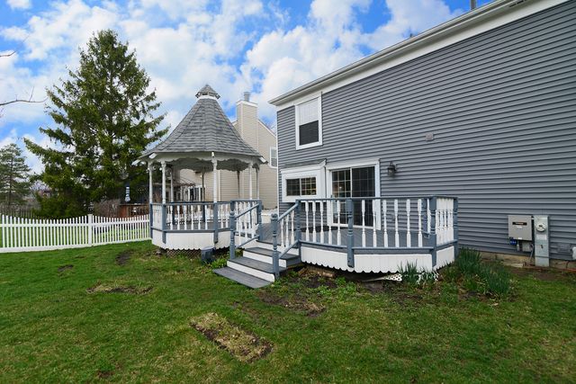 794 Burning Trail, Carol Stream, IL 60188