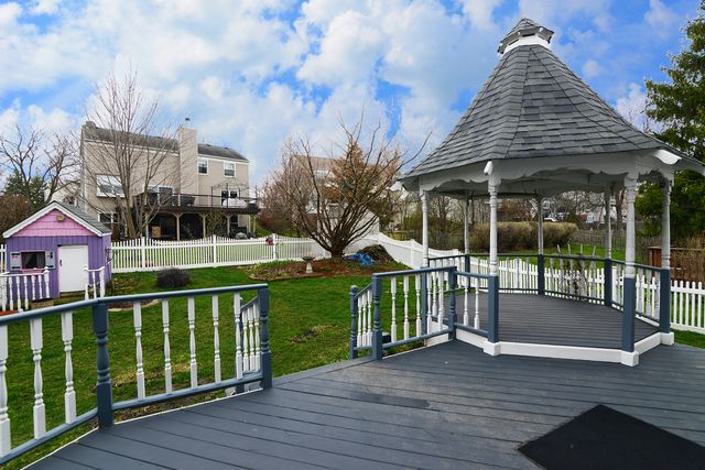 794 Burning Trail, Carol Stream, IL 60188