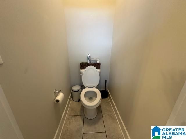 2720 VILLAGE LANE, Birmingham, AL 35211