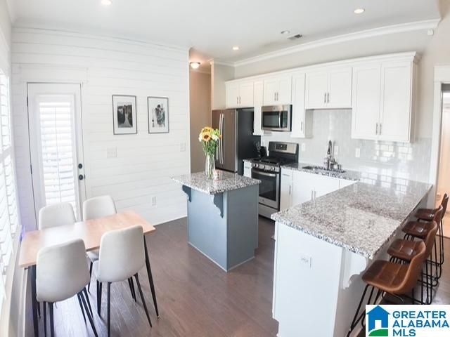 2720 VILLAGE LANE, Birmingham, AL 35211