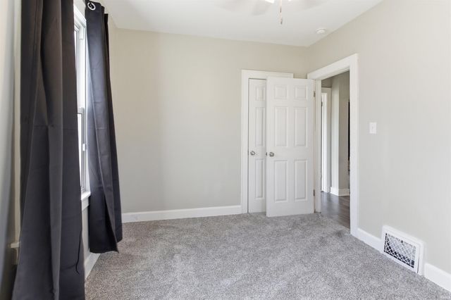 2550 E Riverside Drive, Evansville, IN 47714