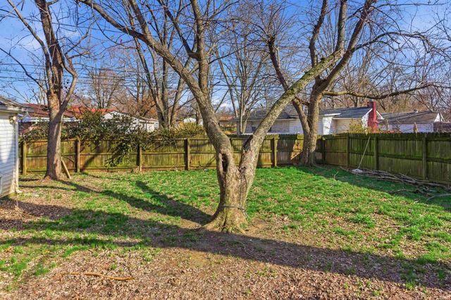 2550 E Riverside Drive, Evansville, IN 47714