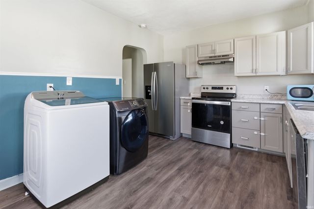 2550 E Riverside Drive, Evansville, IN 47714