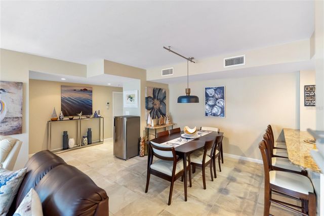 1212 BENJAMIN FRANKLIN DRIVE 206, Sarasota, FL 34236