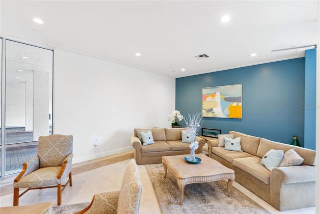 1212 BENJAMIN FRANKLIN DRIVE 206, Sarasota, FL 34236