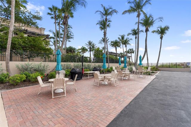 1212 BENJAMIN FRANKLIN DRIVE 206, Sarasota, FL 34236