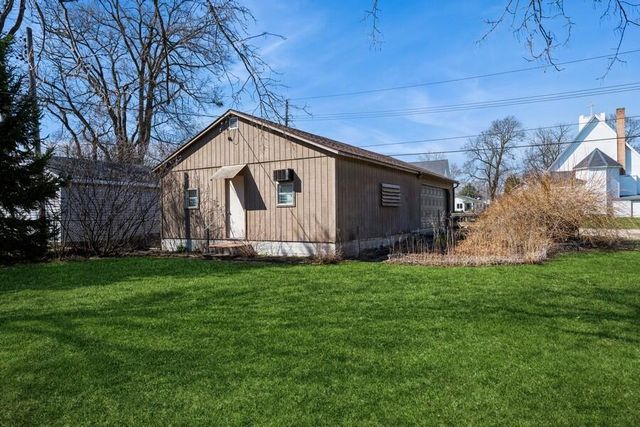 421 Water STREET, Lake Geneva, WI 53147