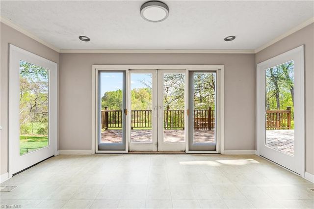 7000 Bridgewood Road, Clemmons, NC 27012