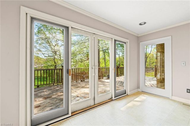 7000 Bridgewood Road, Clemmons, NC 27012