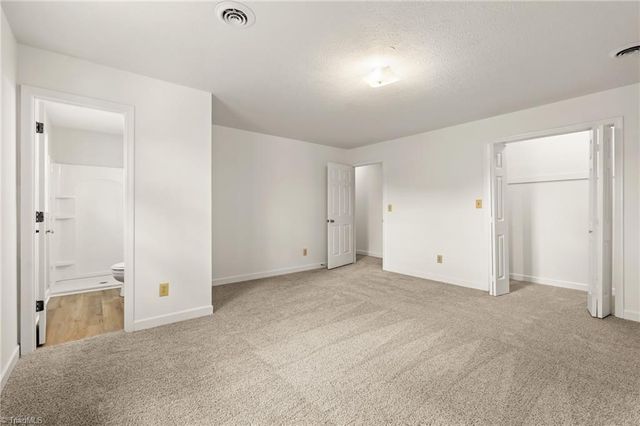 7000 Bridgewood Road, Clemmons, NC 27012
