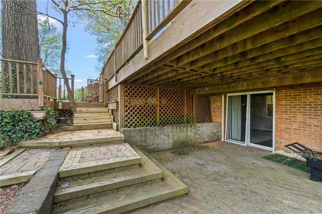 7000 Bridgewood Road, Clemmons, NC 27012