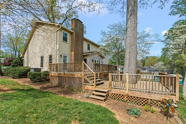 7000 Bridgewood Road, Clemmons, NC 27012